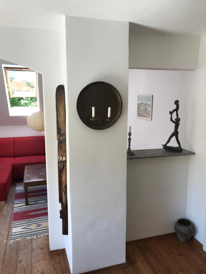 Charmante Altbau-Dg-Wohnung München Kültér fotó
