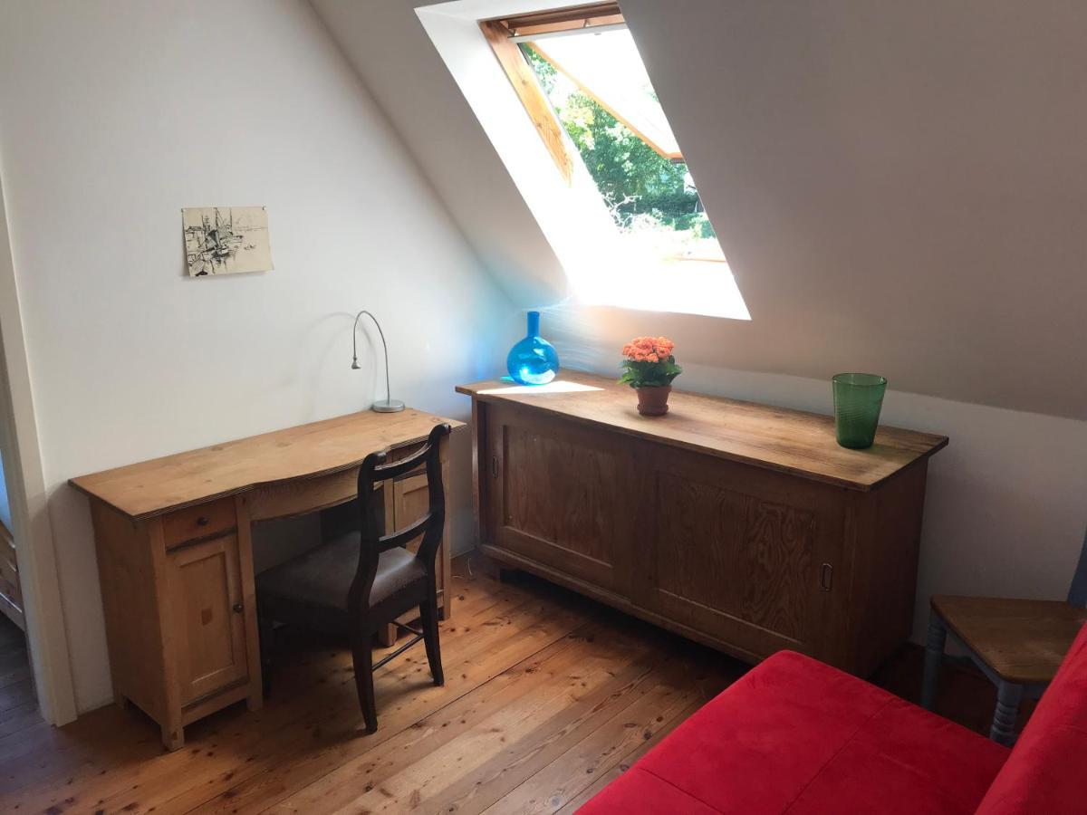 Charmante Altbau-Dg-Wohnung München Kültér fotó
