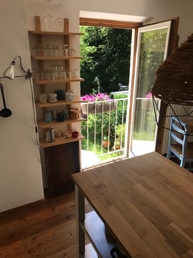 Charmante Altbau-Dg-Wohnung München Kültér fotó
