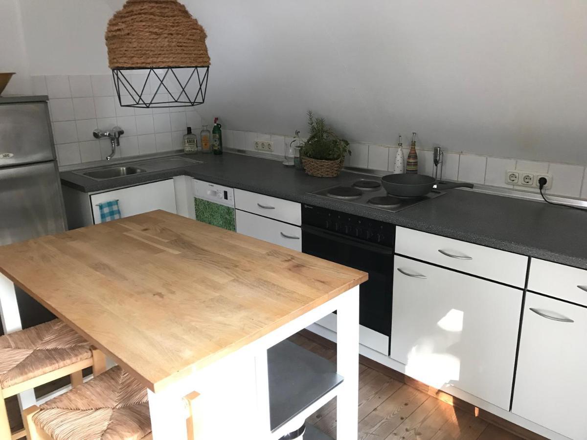 Charmante Altbau-Dg-Wohnung München Kültér fotó