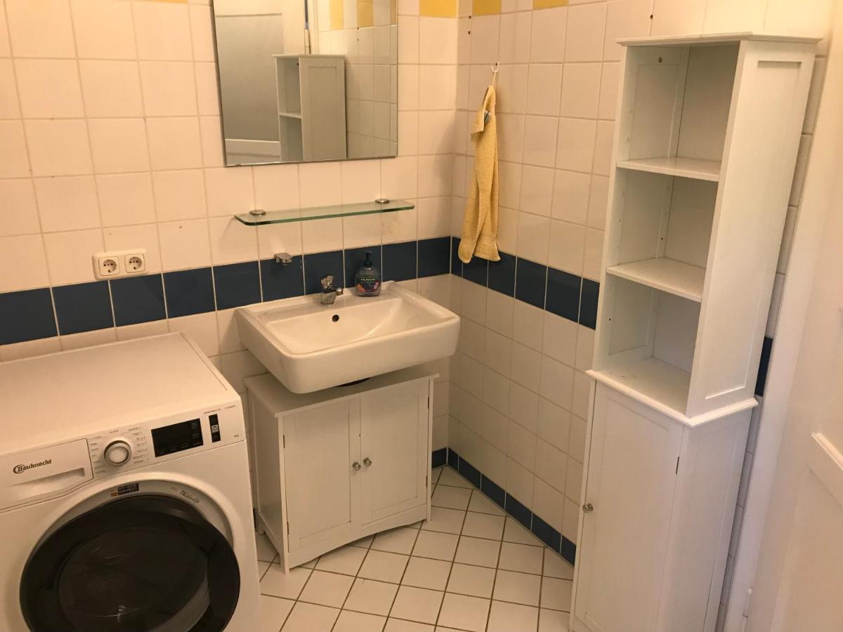 Charmante Altbau-Dg-Wohnung München Kültér fotó