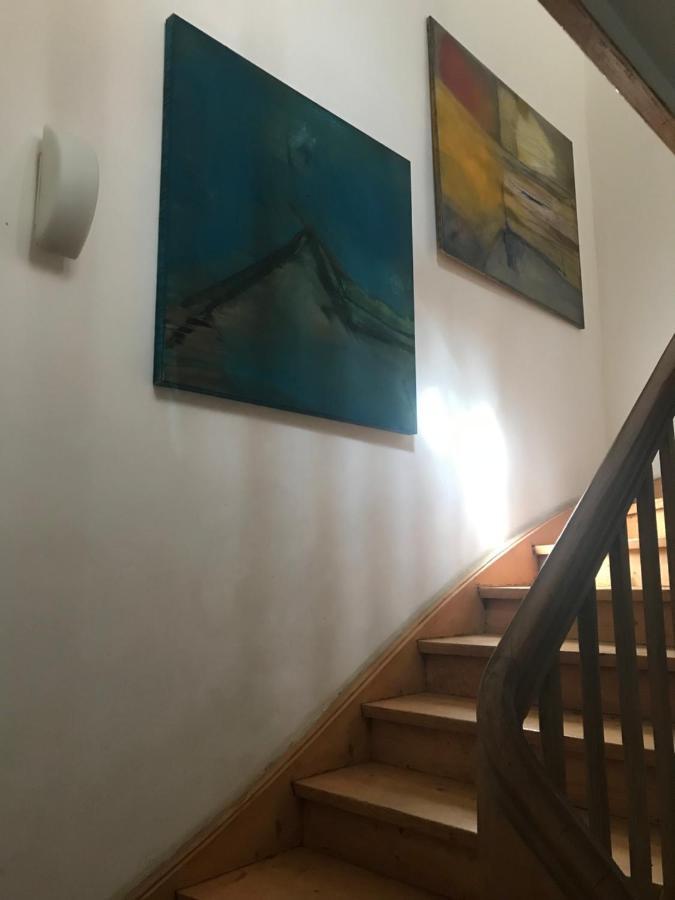 Charmante Altbau-Dg-Wohnung München Kültér fotó